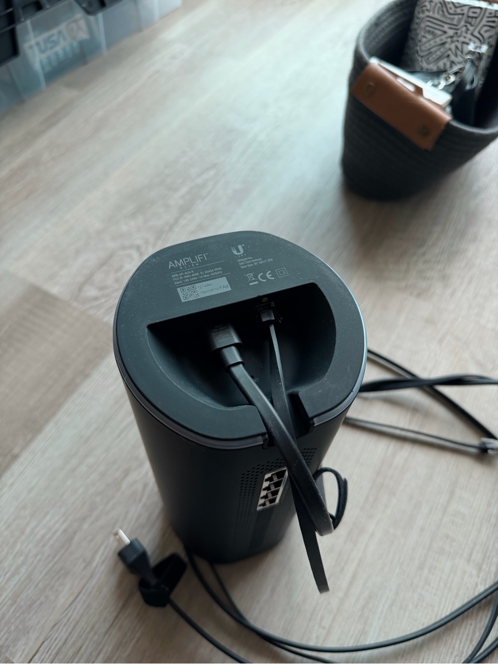 Amplifi Alien WiFi Router - Picture 3 of 4